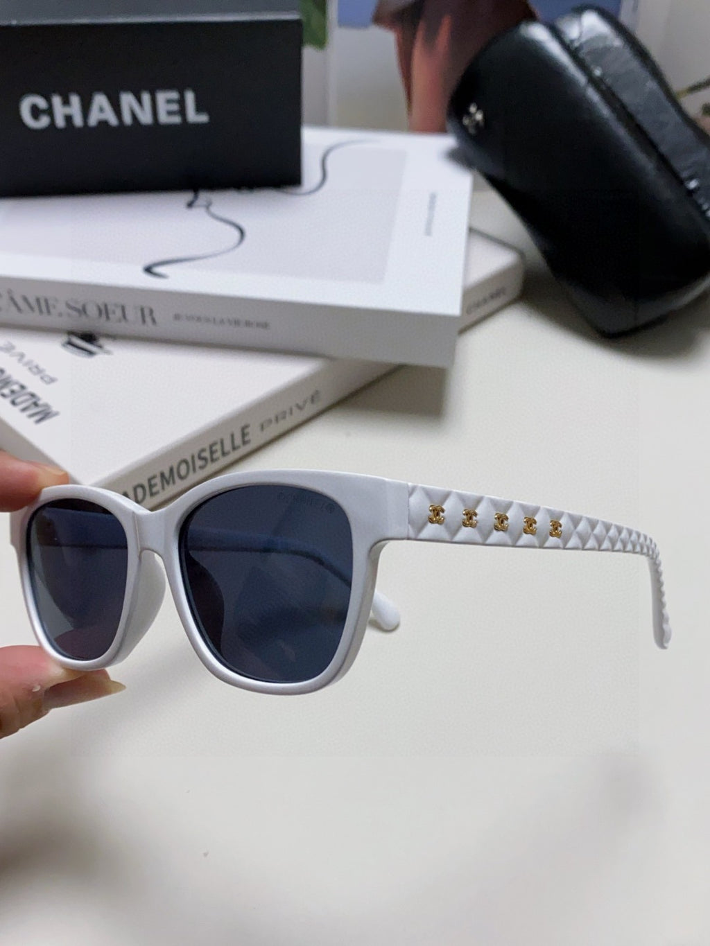 Chanel CH5484 Fashion Blue Lens Sunglasses for Men & Women - detail image 5