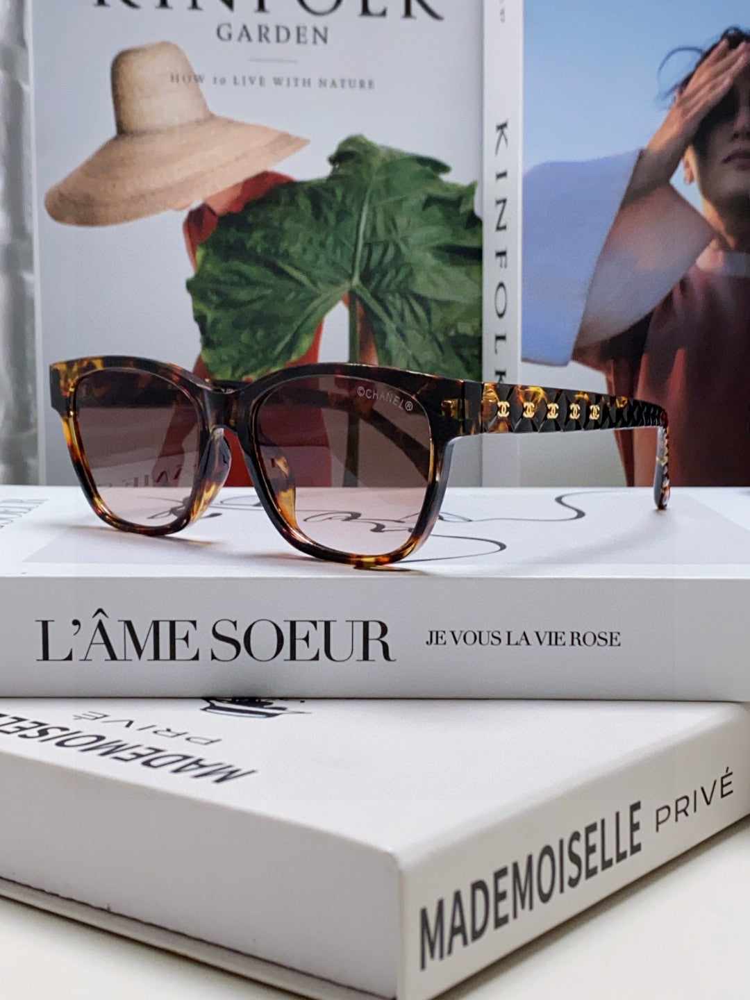 Chanel CH5484 Fashion Red Lens Sunglasses for Men & Women - detail image 2