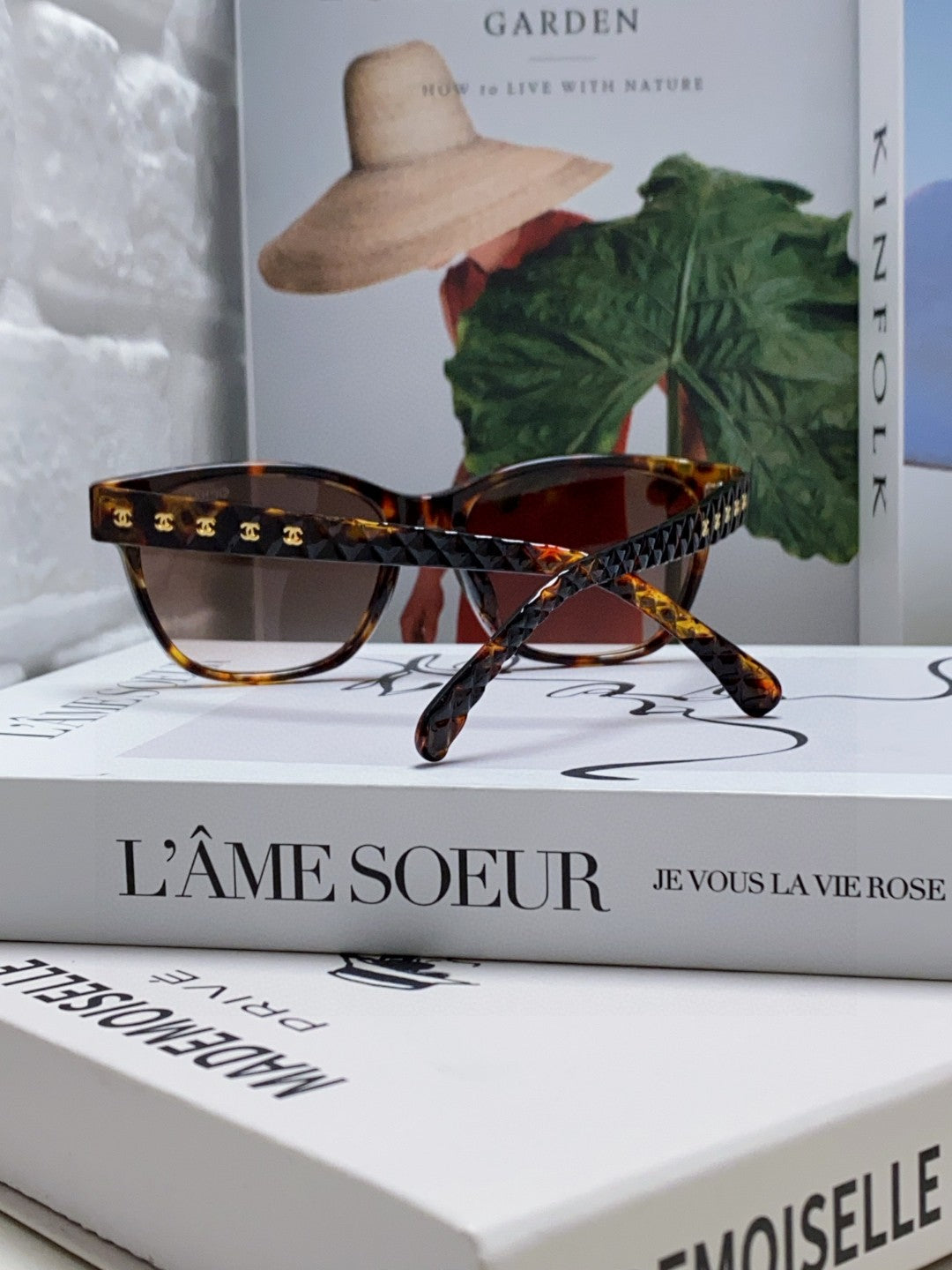 Chanel CH5484 Fashion Red Lens Sunglasses for Men & Women - detail image 4