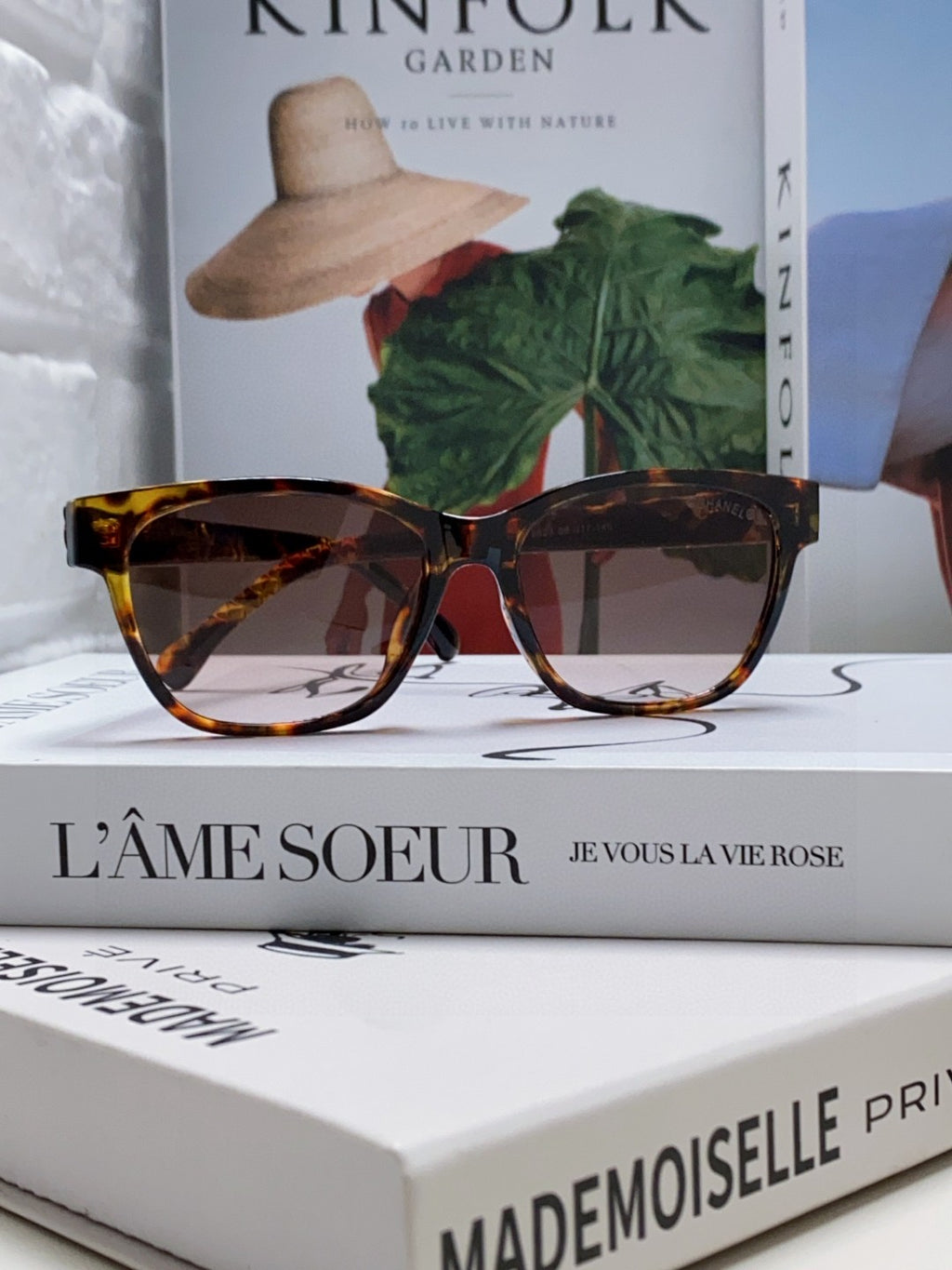 Chanel CH5484 Fashion Red Lens Sunglasses for Men & Women - detail image 3