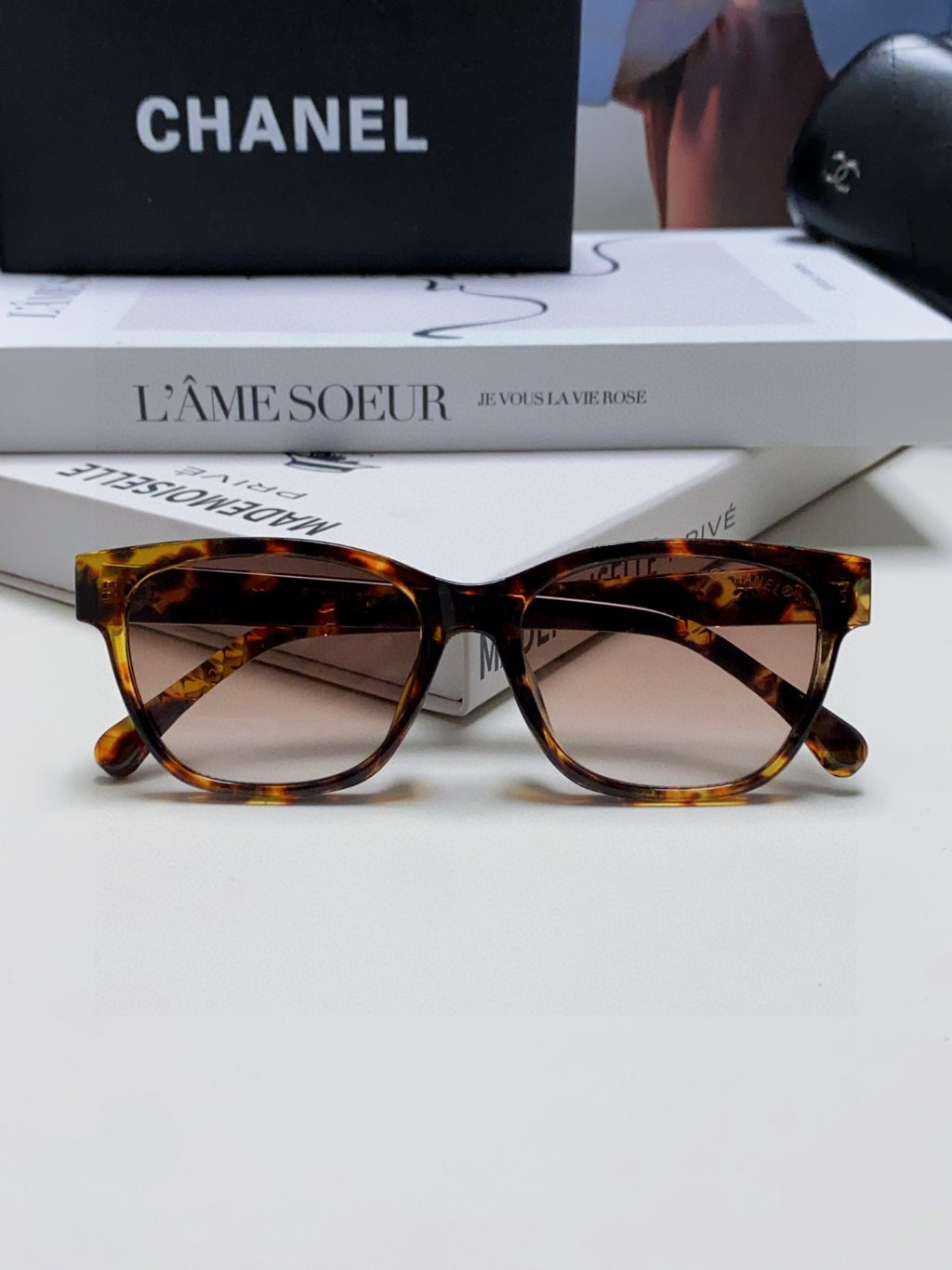 Chanel CH5484 Fashion Red Lens Sunglasses for Men & Women - detail image 8