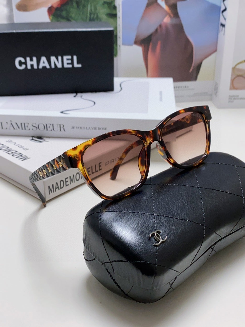 Chanel CH5484 Fashion Red Lens Sunglasses for Men & Women - detail image 9