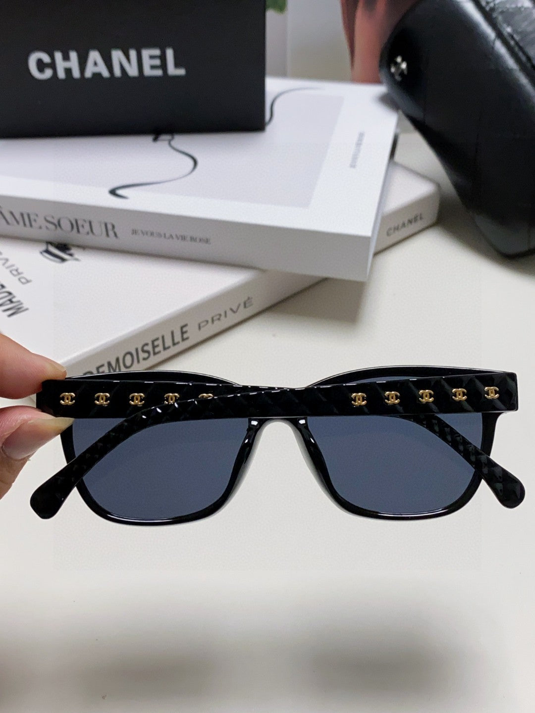 Chanel CH5484 Fashion Black Lens Sunglasses for Men & Women - detail image 6
