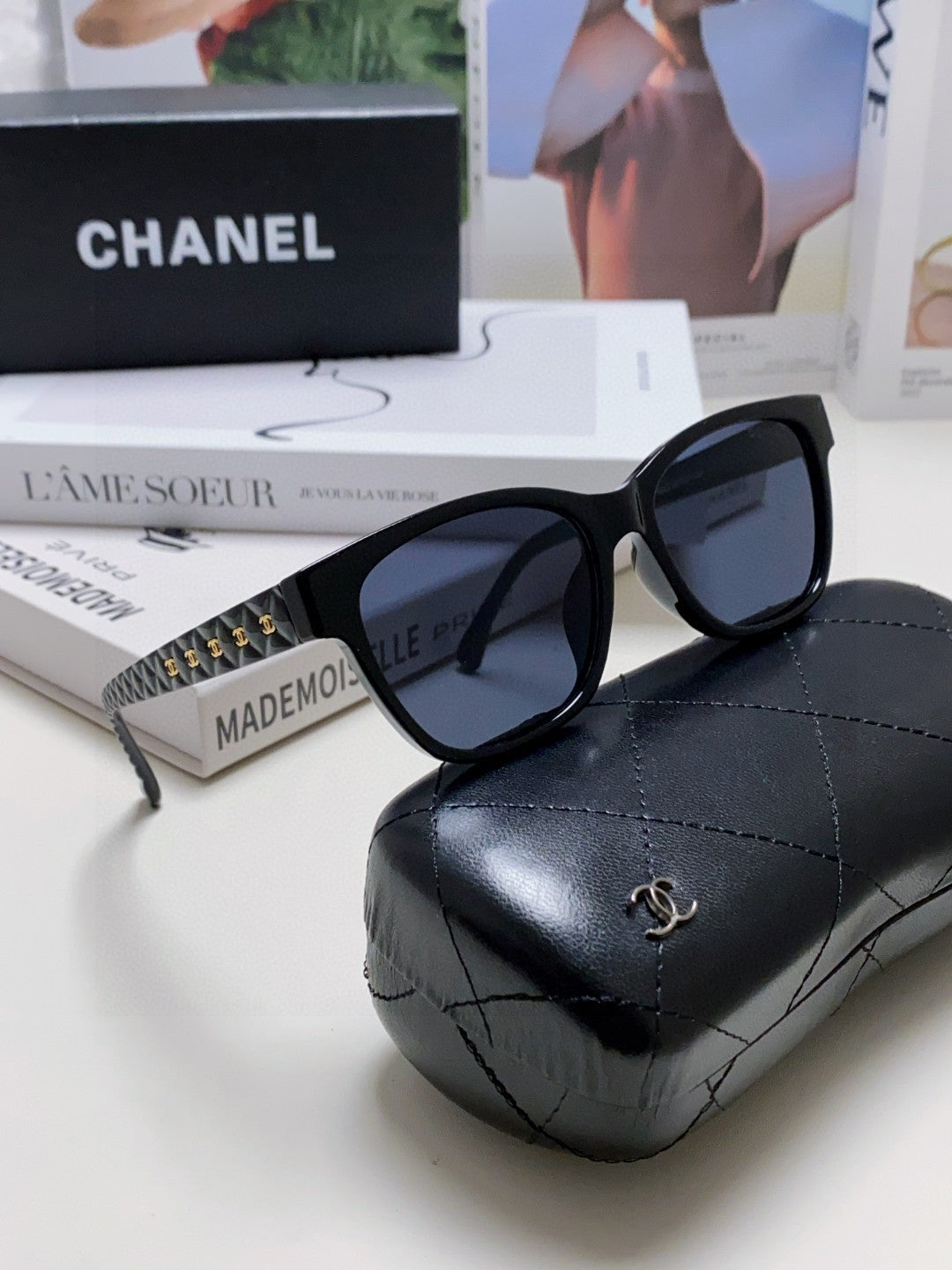 Chanel CH5484 Fashion Black Lens Sunglasses for Men & Women - detail image 9