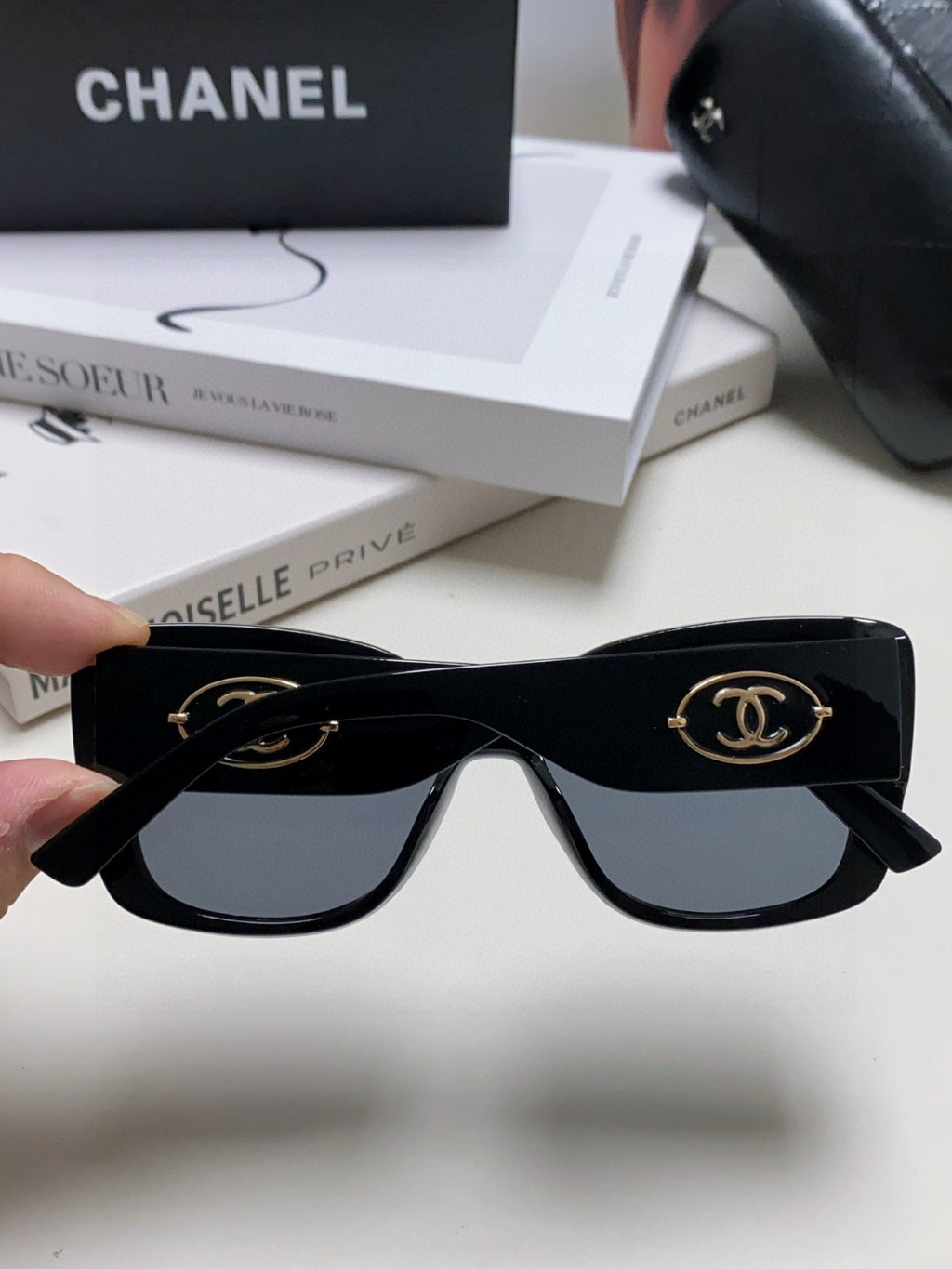 Chanel Fashion Blue Lens Sunglasses for Women - 431502 - detail image 4