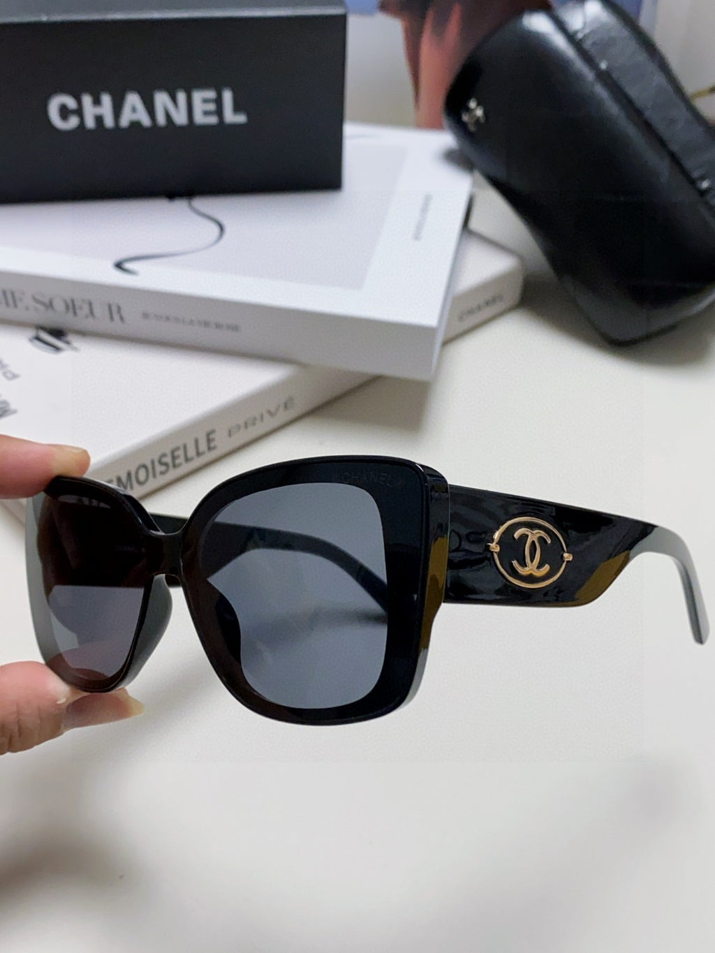 Chanel Fashion Blue Lens Sunglasses for Women - 431502 - detail image 5