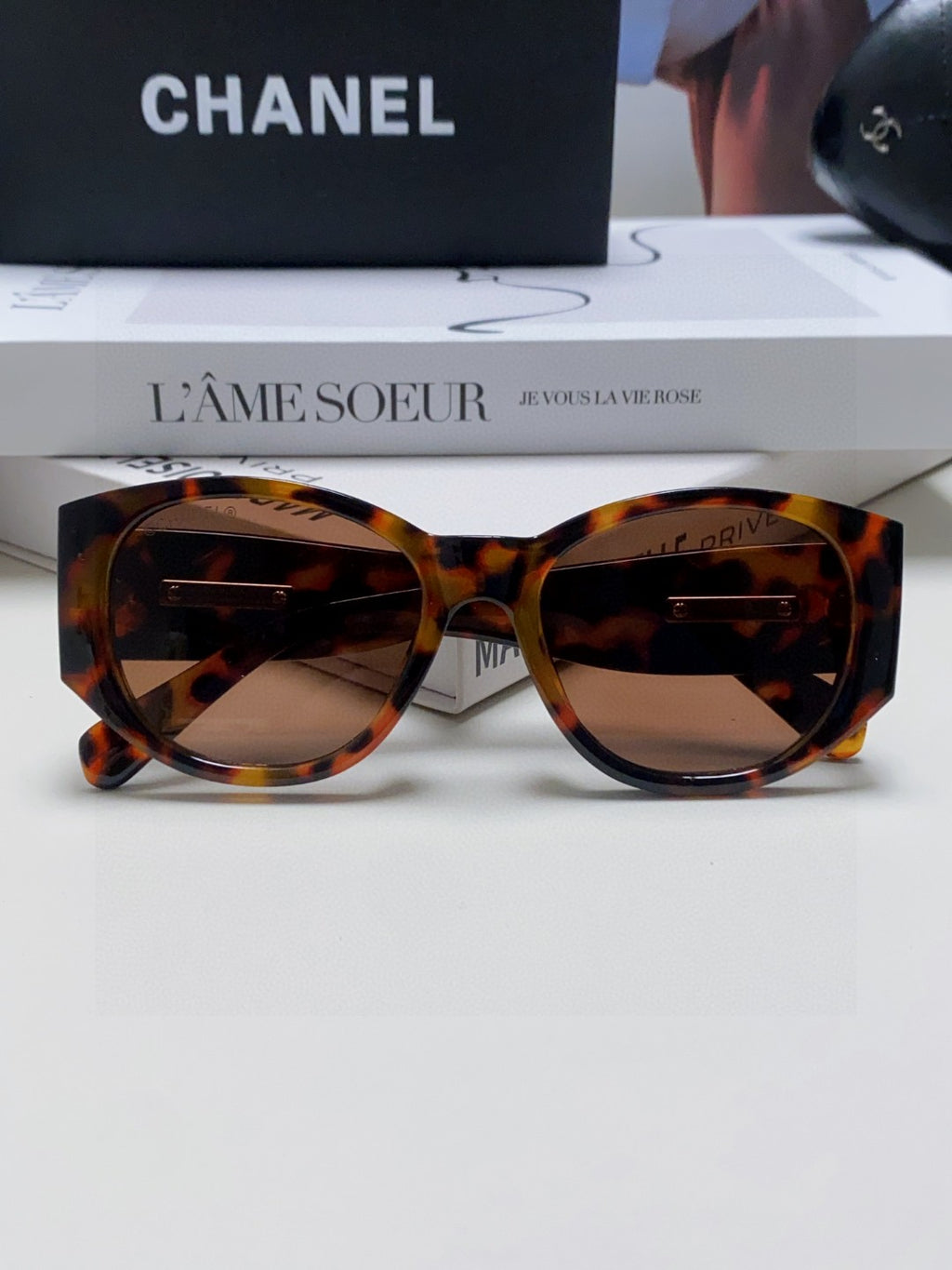 Chanel Polarized Cat-Eye Red Lens Sunglasses for Women - 431505 - detail image 6