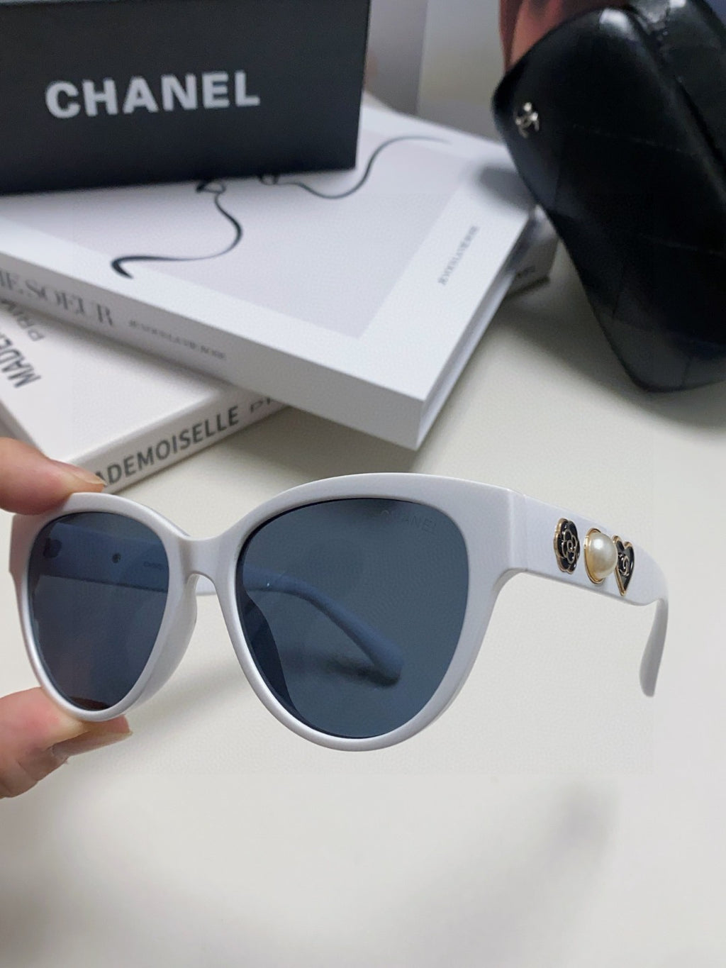Chanel Cat-Eye Blue Lens Sunglasses for Women - 431507 - detail image 5