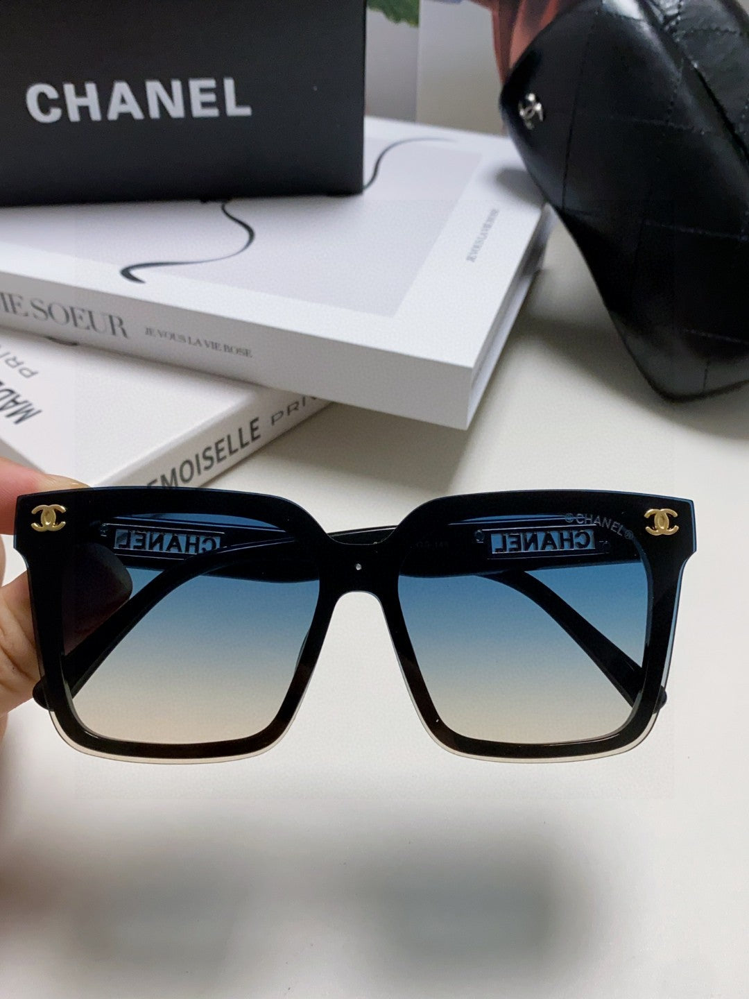 Chanel Square Black Lens Sunglasses for Men & Women - 431510 - detail image 3