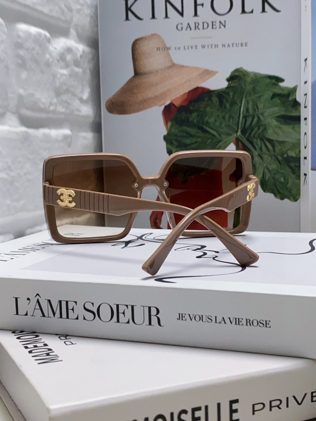 Chanel Polarized Fashion Red Lens Sunglasses for Men & Women - 431516 - detail image 2