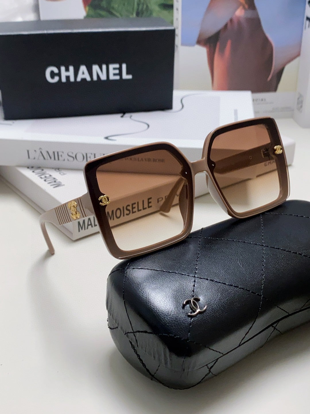 Chanel Polarized Fashion Red Lens Sunglasses for Men & Women - 431516 - detail image 7