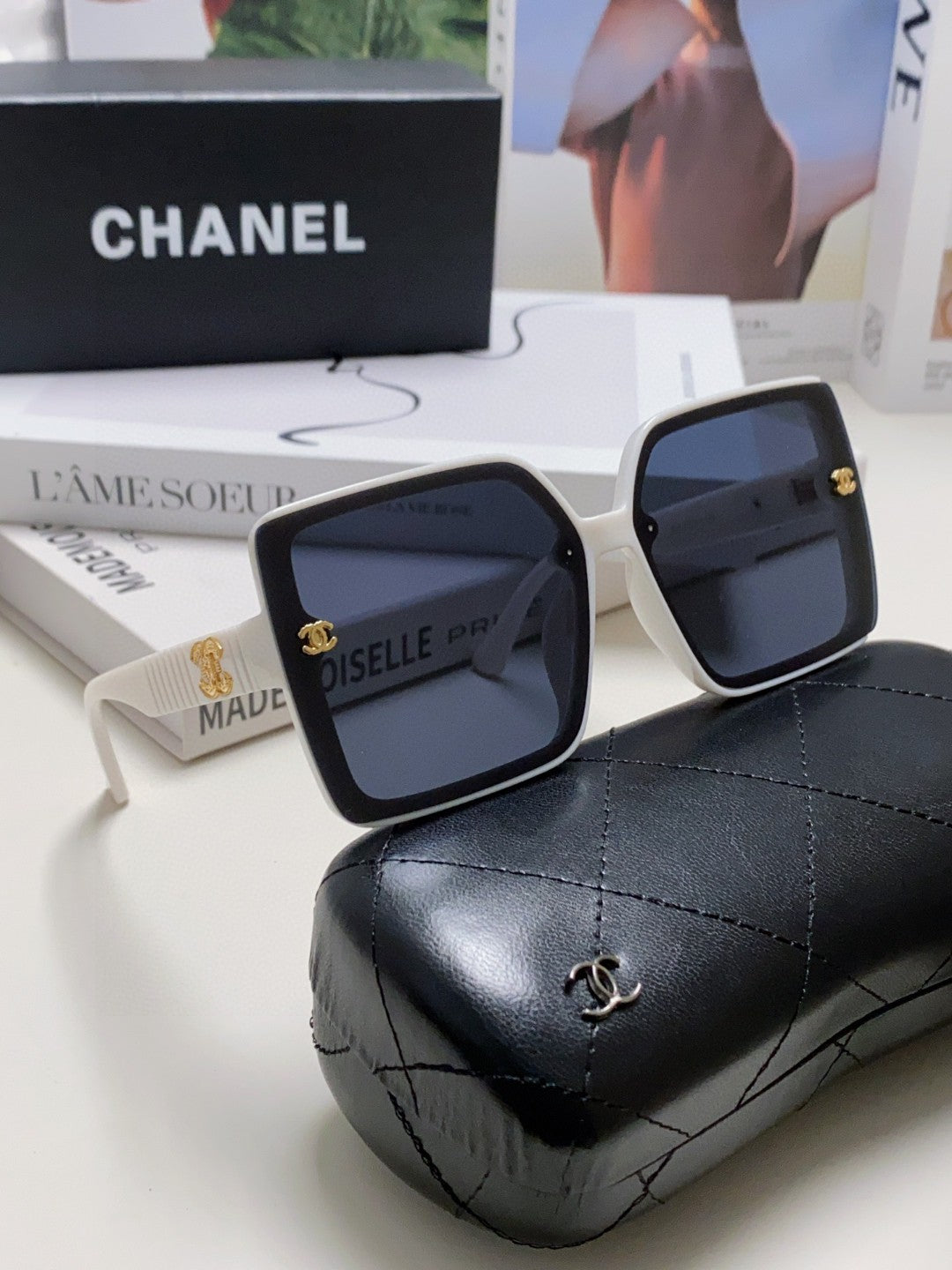 Chanel Polarized Fashion Black Lens Sunglasses for Men & Women - 431518 - detail image 6