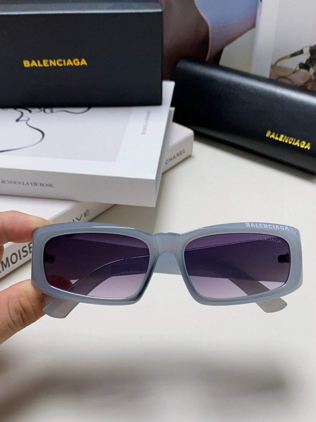 Balenciaga Square Gold Lens Sunglasses for Men & Women - 416103 - detail image 5