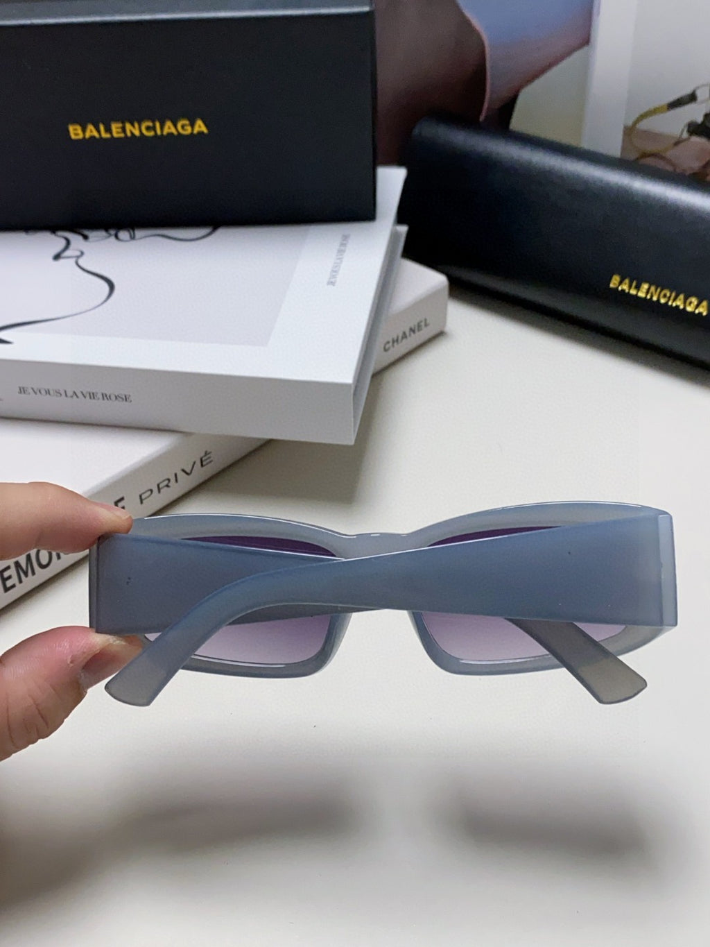 Balenciaga Square Gold Lens Sunglasses for Men & Women - 416103 - detail image 6
