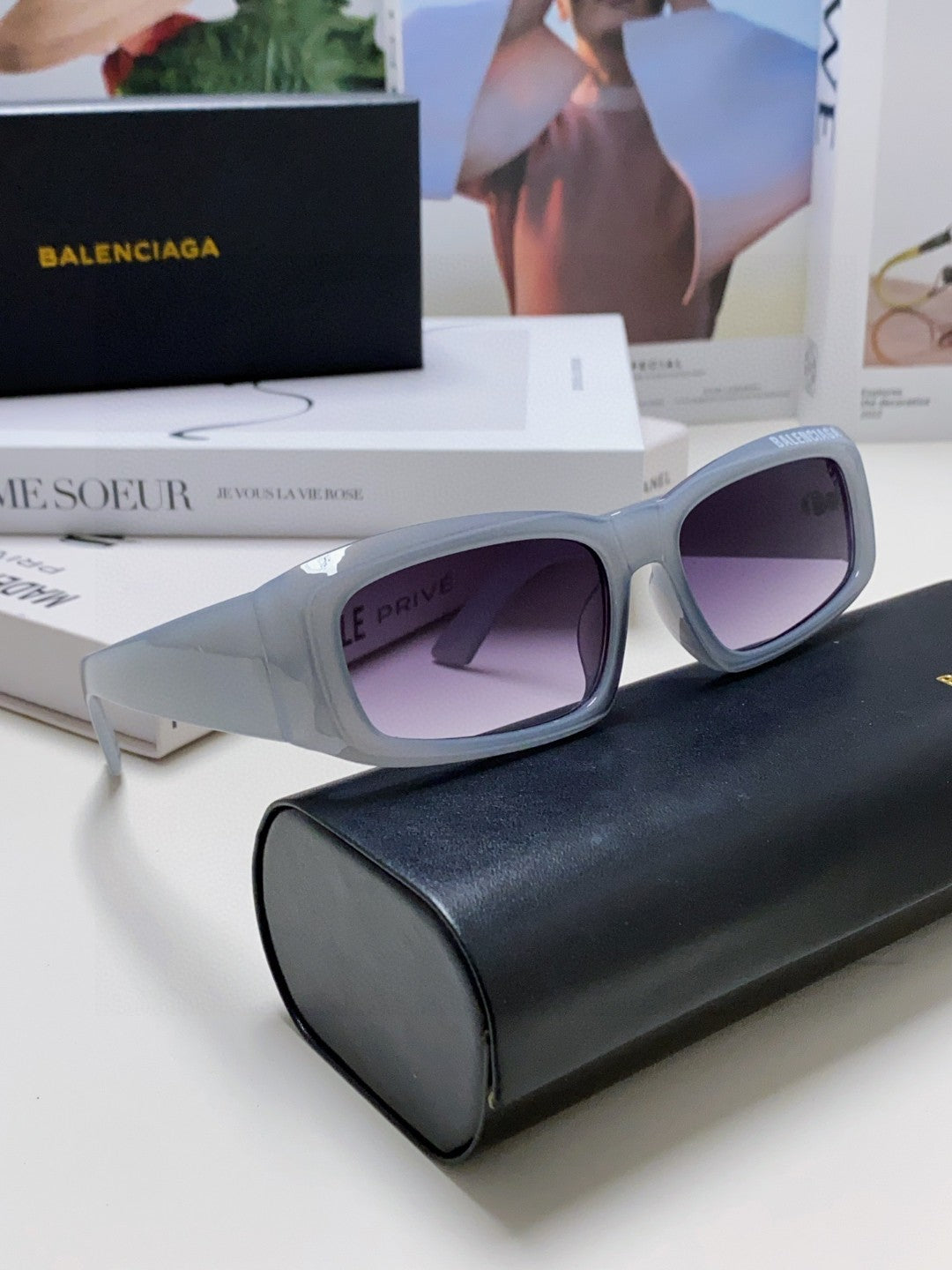 Balenciaga Square Gold Lens Sunglasses for Men & Women - 416103 - detail image 9