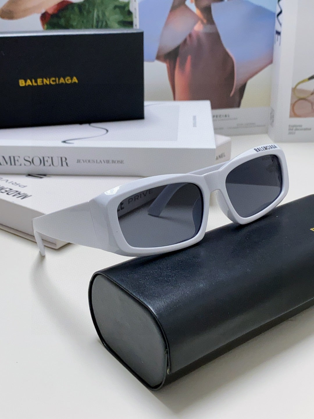 Balenciaga Square Gold Lens Sunglasses for Men & Women - 416106 - detail image 7