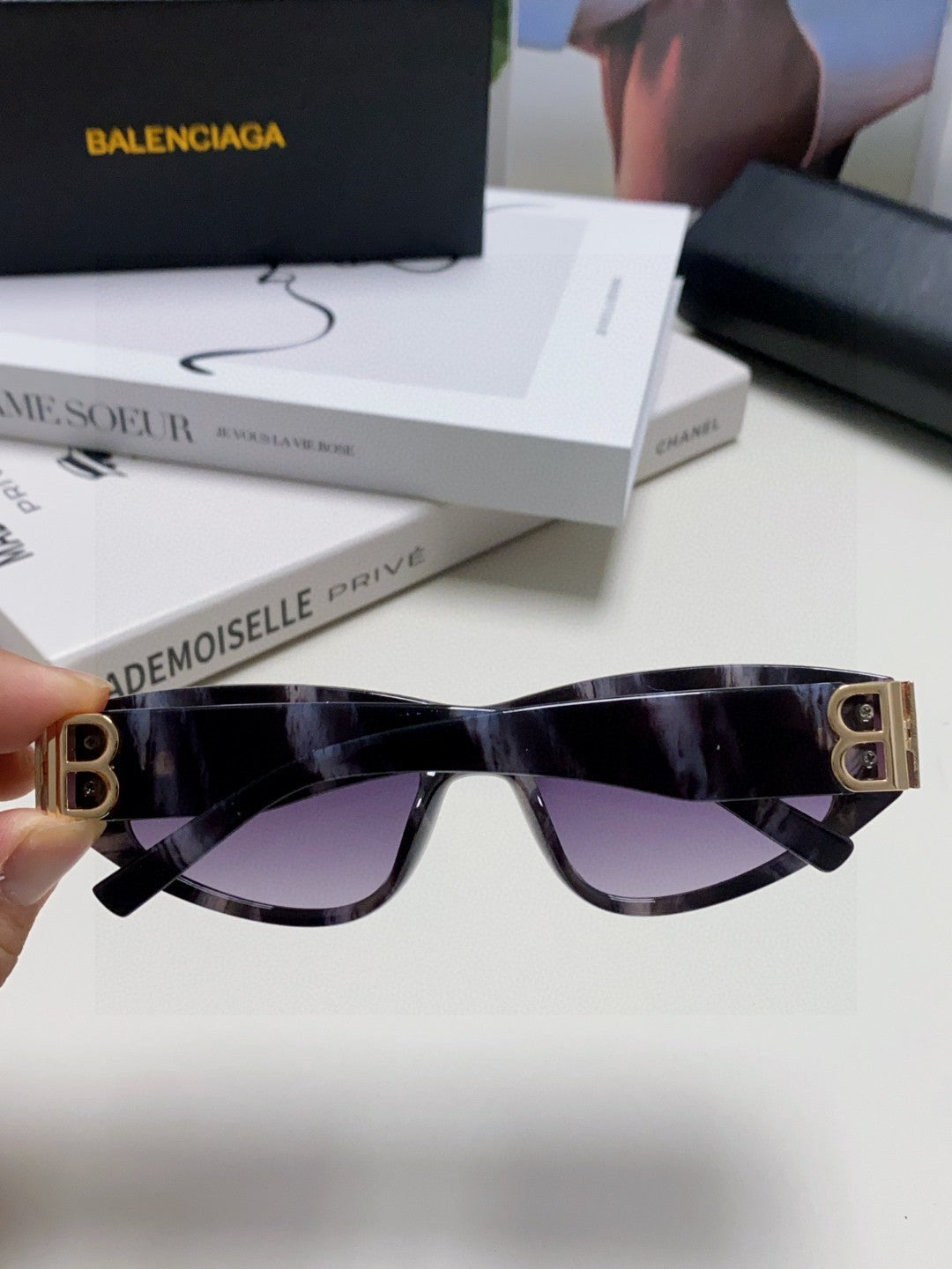Balenciaga Fashion Silver Lens Sunglasses for Men & Women - 449642 - detail image 3