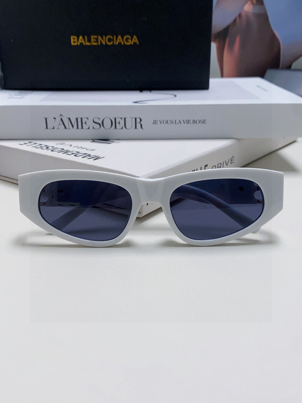 Balenciaga Fashion Black Lens Sunglasses for Men & Women - 449643 - detail image 8