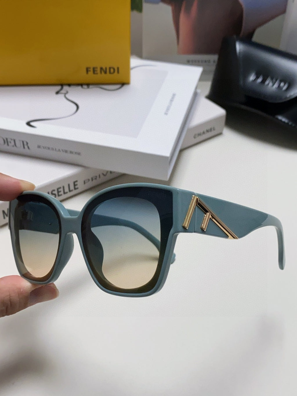 Fendi Fashion Gray Lens Sunglasses for Men & Women - 416305 - detail image 5