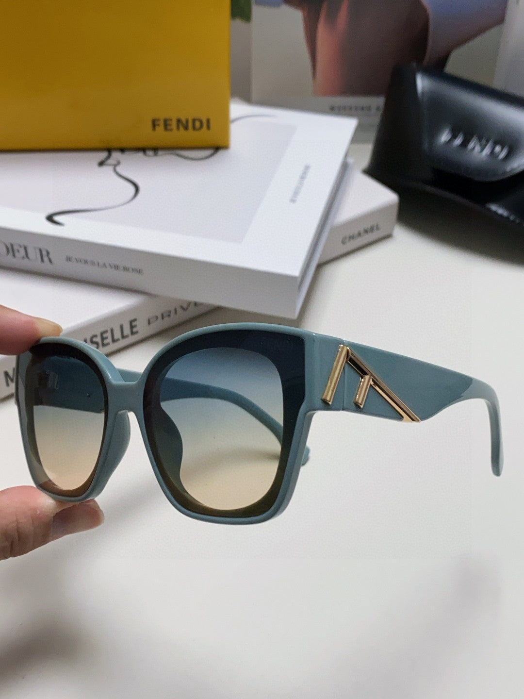 Fendi Fashion Gray Lens Sunglasses for Men & Women - 416305 - detail image 5