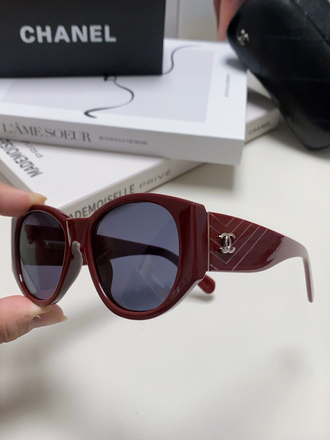 Chanel Polarized Cat-Eye Blue Lens Sunglasses for Women - 448888 - detail image 5