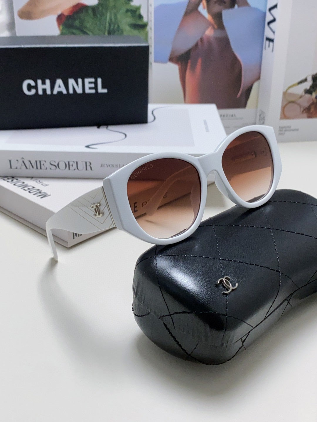 Chanel Polarized Cat-Eye Gray Lens Sunglasses for Women - detail image 7