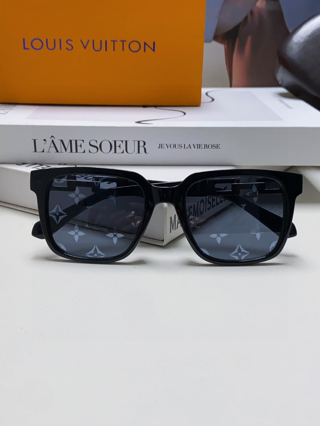 Louis Vuitton Square Blue Lens Sunglasses for Men & Women - 464648 - detail image 5