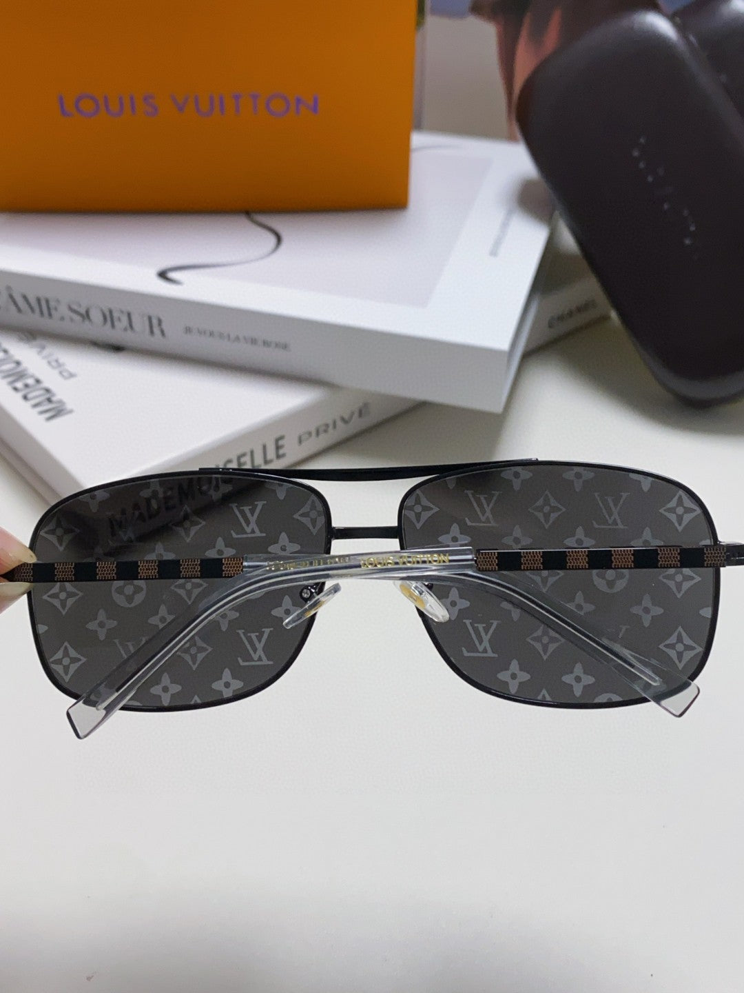 Louis Vuitton Metal Square Gray Lens Sunglasses for Men & Women - 464651 - detail image 3