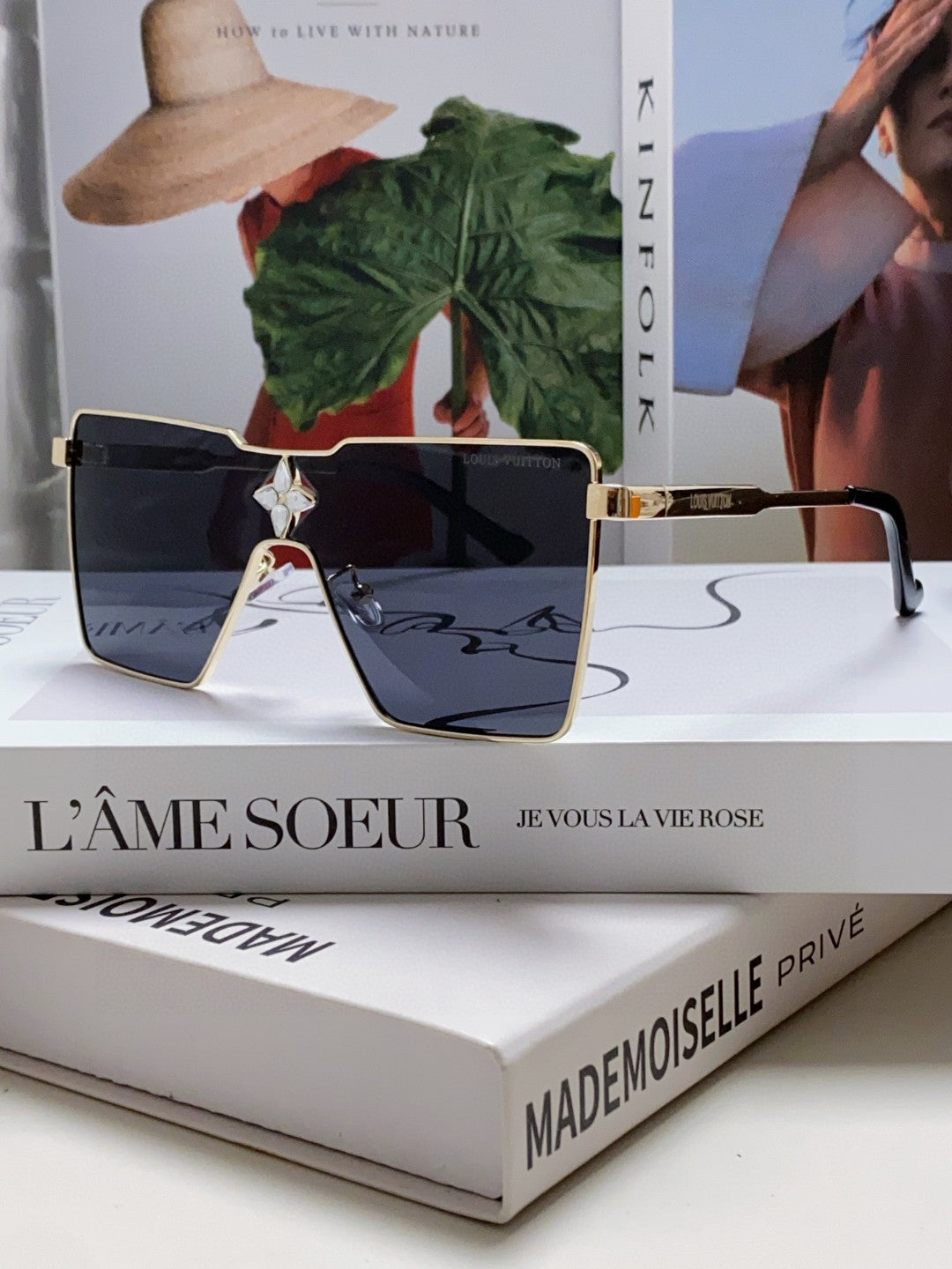Louis Vuitton Z1700U Metal Fashion Black Lens Sunglasses for Men & Women - detail image 2