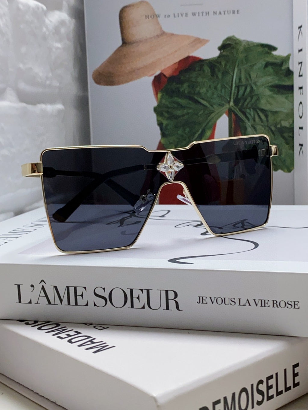Louis Vuitton Z1700U Metal Fashion Black Lens Sunglasses for Men & Women - detail image 3