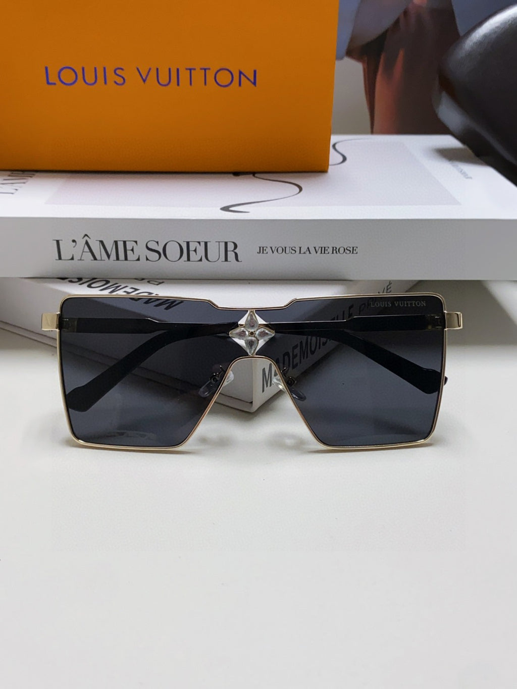Louis Vuitton Z1700U Metal Fashion Black Lens Sunglasses for Men & Wo - 448629 - detail image 8