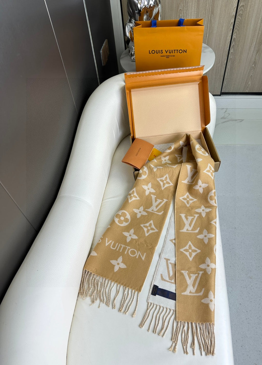 Louis Vuitton 180CM Fashion Gold Lens Sunglasses for Men & Women - detail image 2