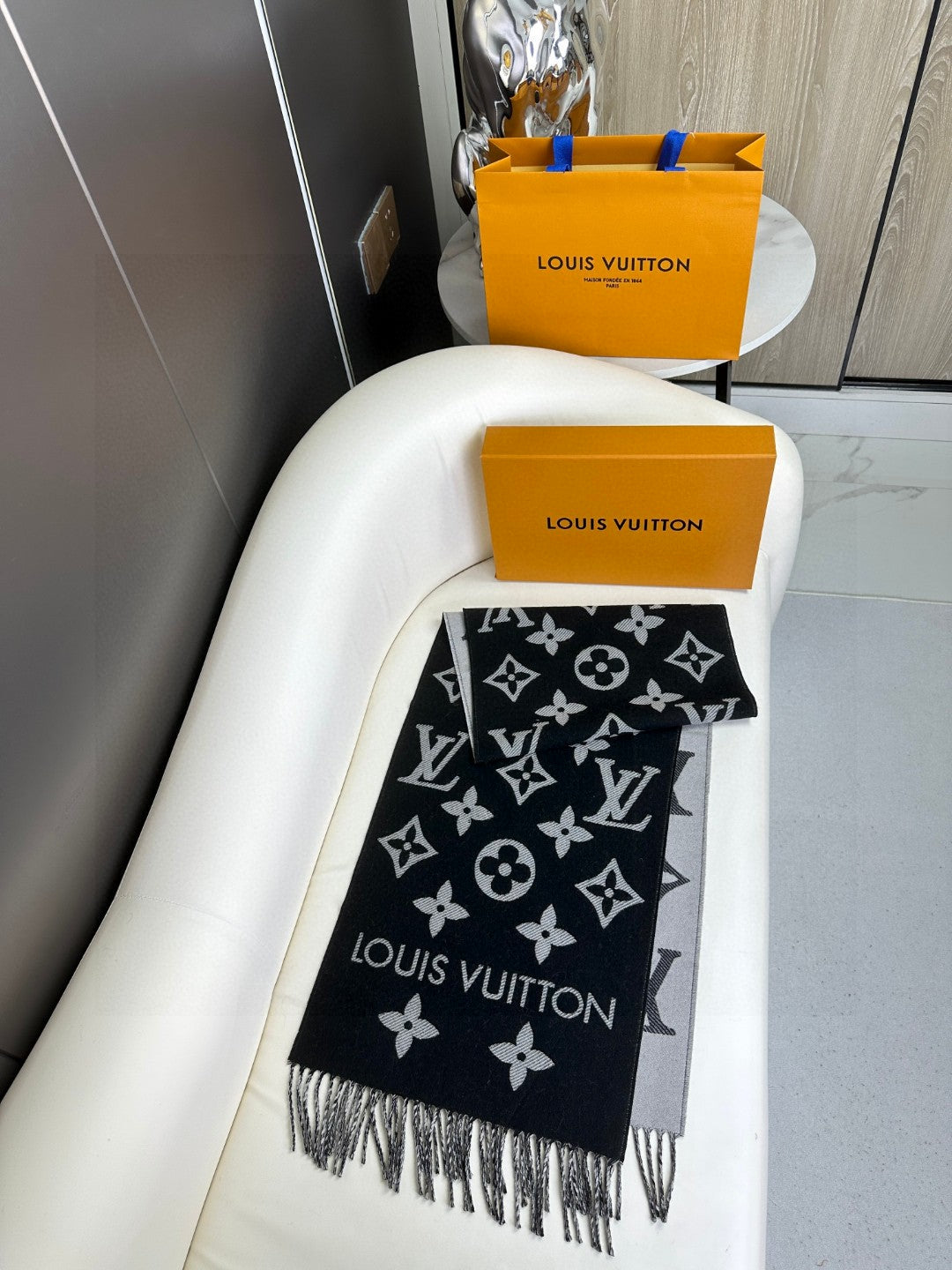 Louis Vuitton 180CM Fashion Gray Lens Sunglasses for Men & Women - 448528 - detail image 4