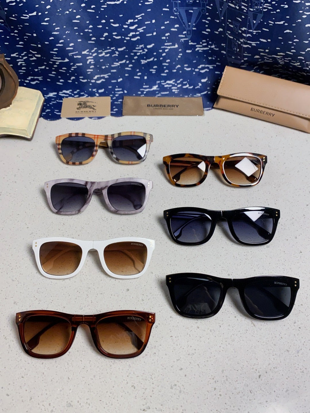 Burberry Folding Fashion Gray Lens Sunglasses for Men & Women - detail image 12