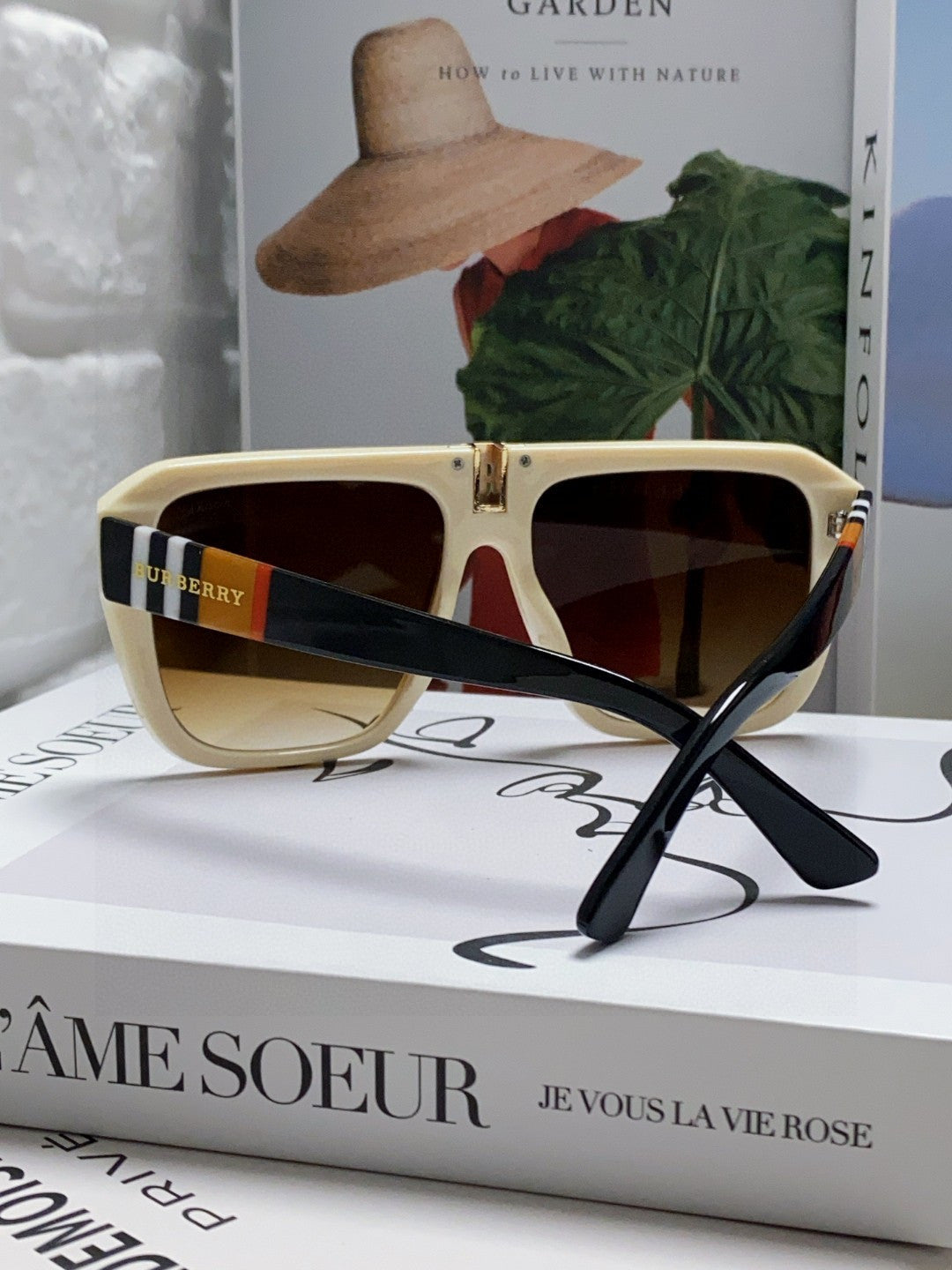 Burberry Oversized Brown Lens Sunglasses for Men & Women - 372320 - detail image 2