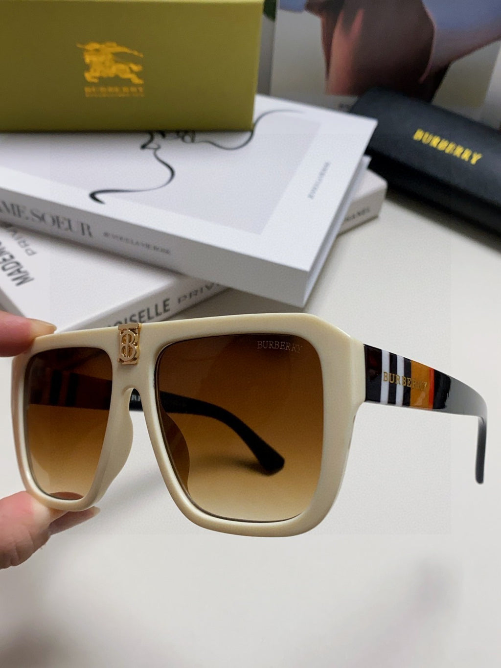 Burberry Oversized Brown Lens Sunglasses for Men & Women - 372320 - detail image 5