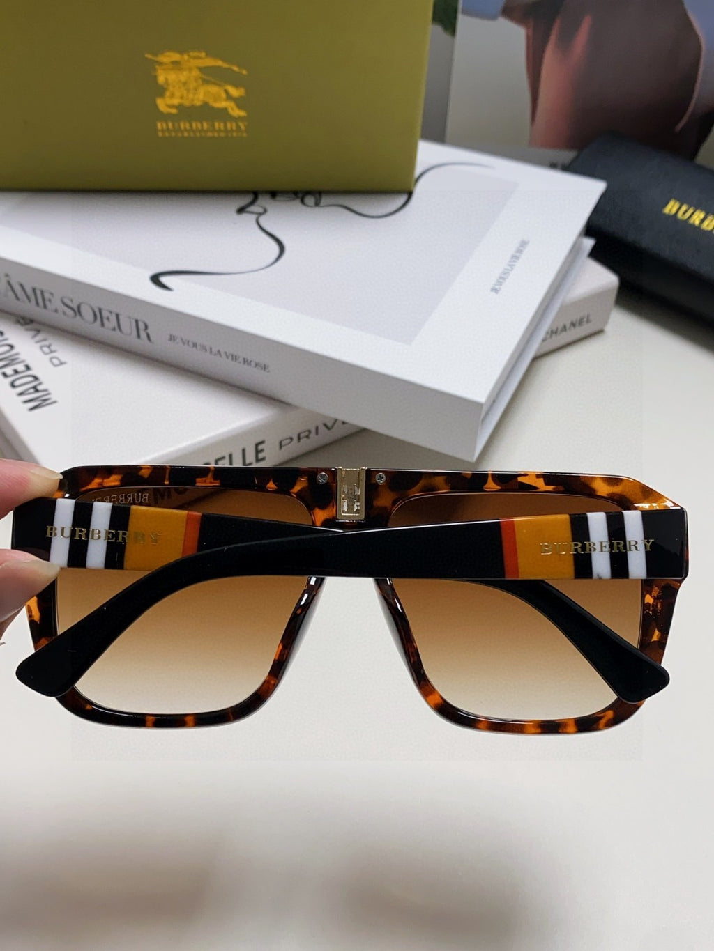 Burberry Oversized Brown Lens Sunglasses for Men & Women - 372321 - detail image 4