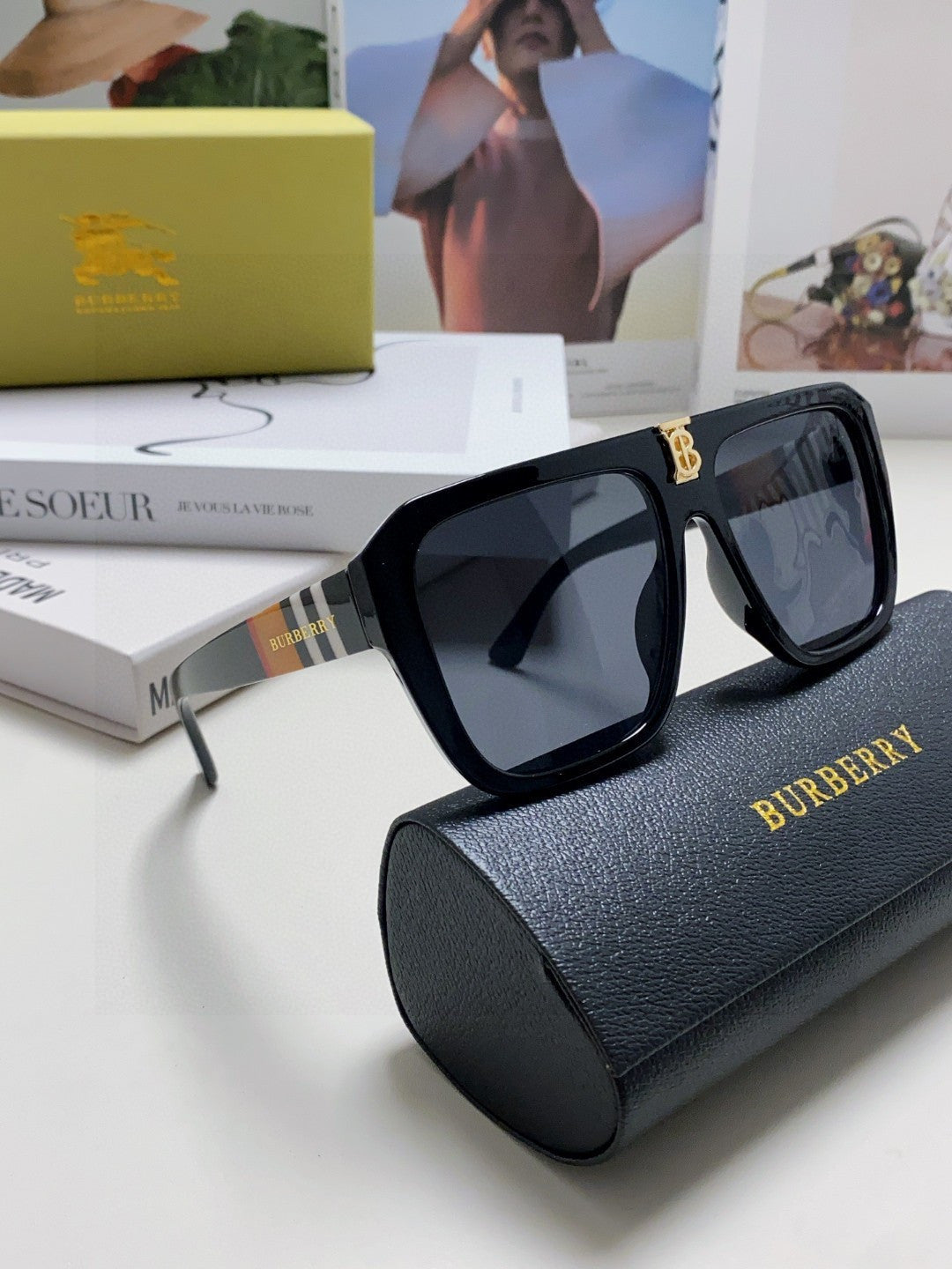 Burberry Oversized Black Lens Sunglasses for Men & Women - 372322 - detail image 7