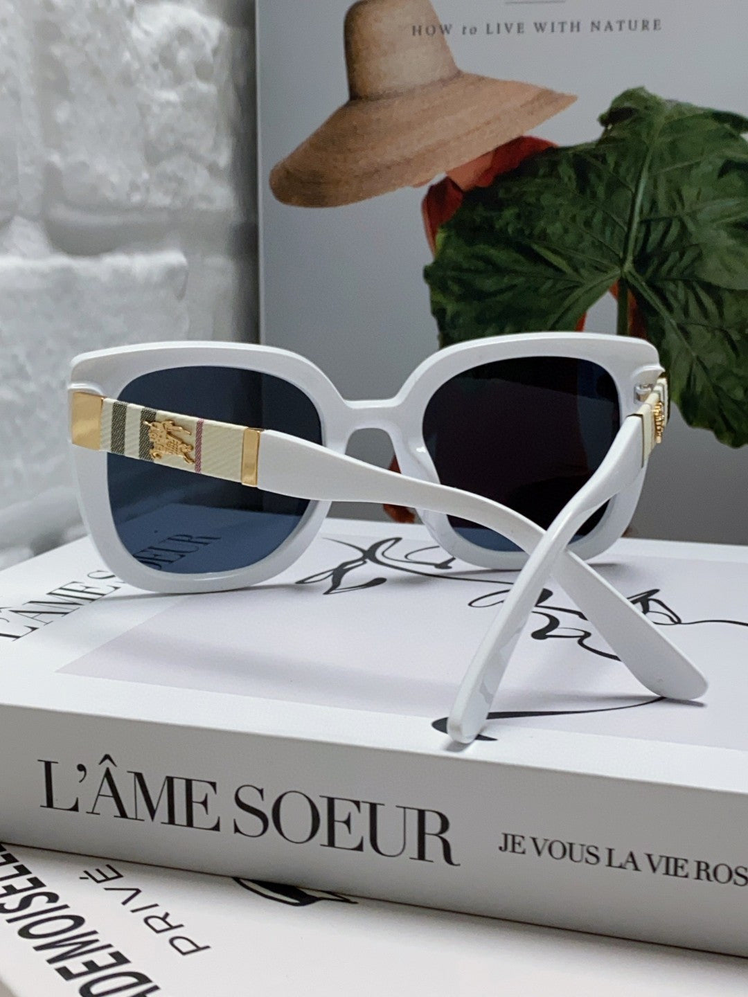 Burberry Oversized Black Lens Sunglasses for Men & Women - 449598 - detail image 2