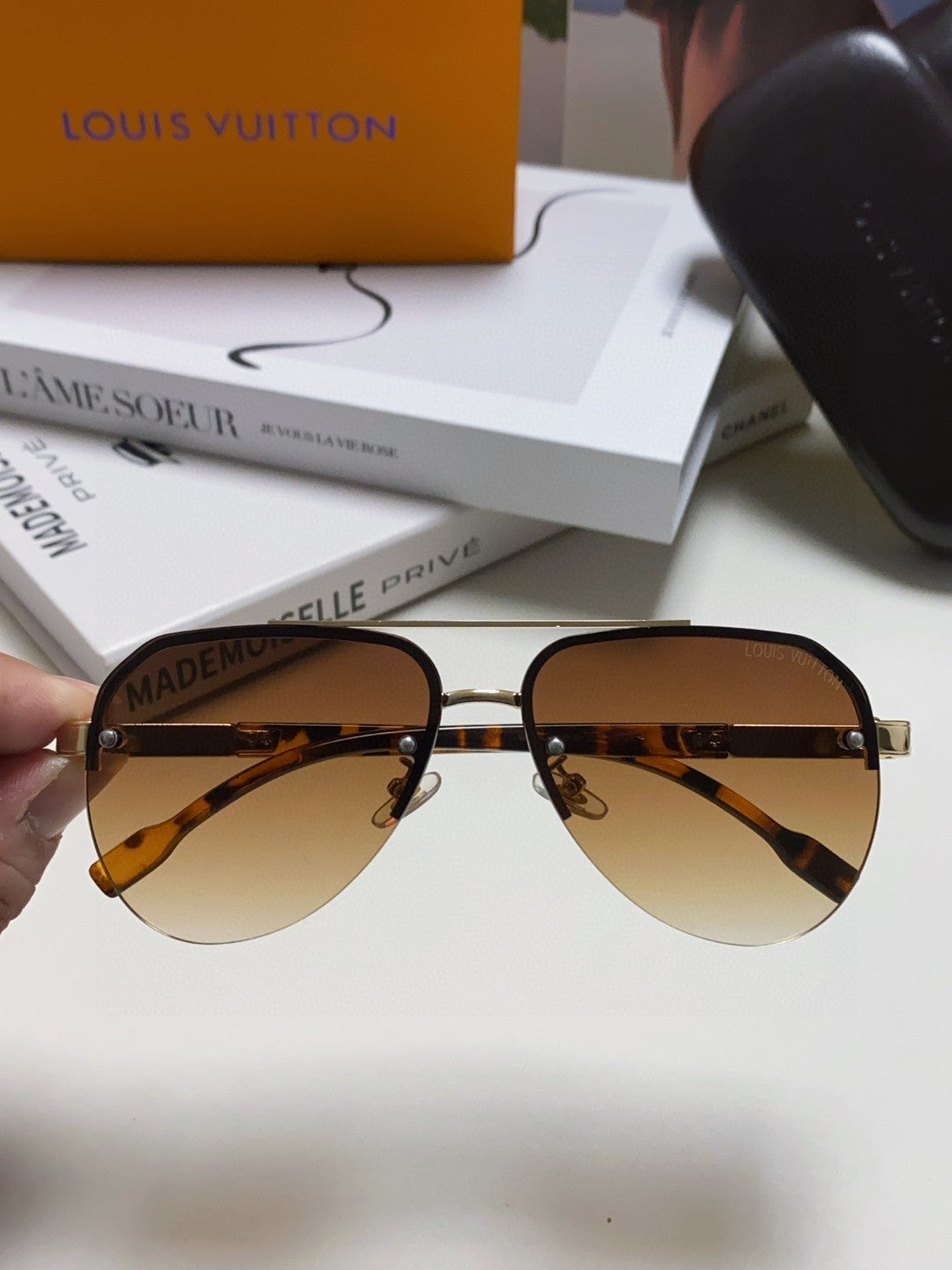 Louis Vuitton Metal Aviator Brown Lens Sunglasses for Men & Women - 448546 - detail image 3