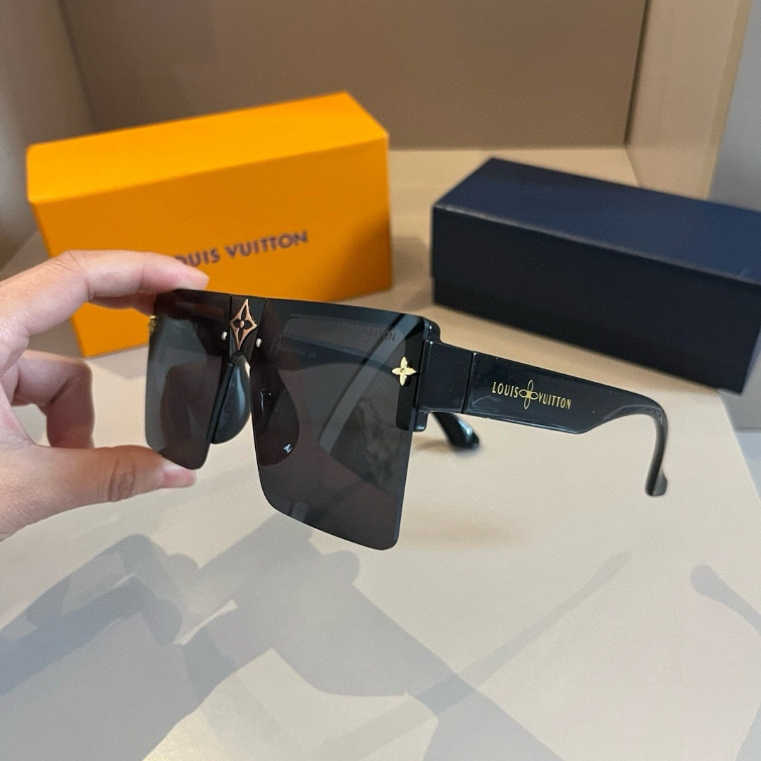 Louis Vuitton Fashion Black Lens Sunglasses for Men - 464677 - detail image 4