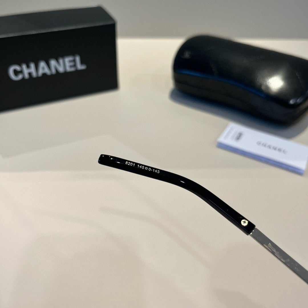 Chanel Fashion Black Lens Sunglasses for Men & Women - 493567 - detail image 8