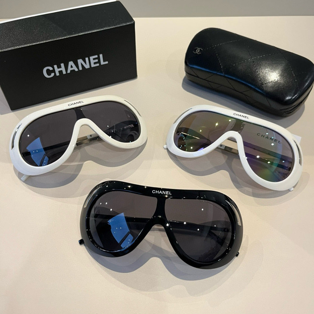 Chanel Fashion Black Lens Sunglasses for Men & Women - 493567 - detail image 9