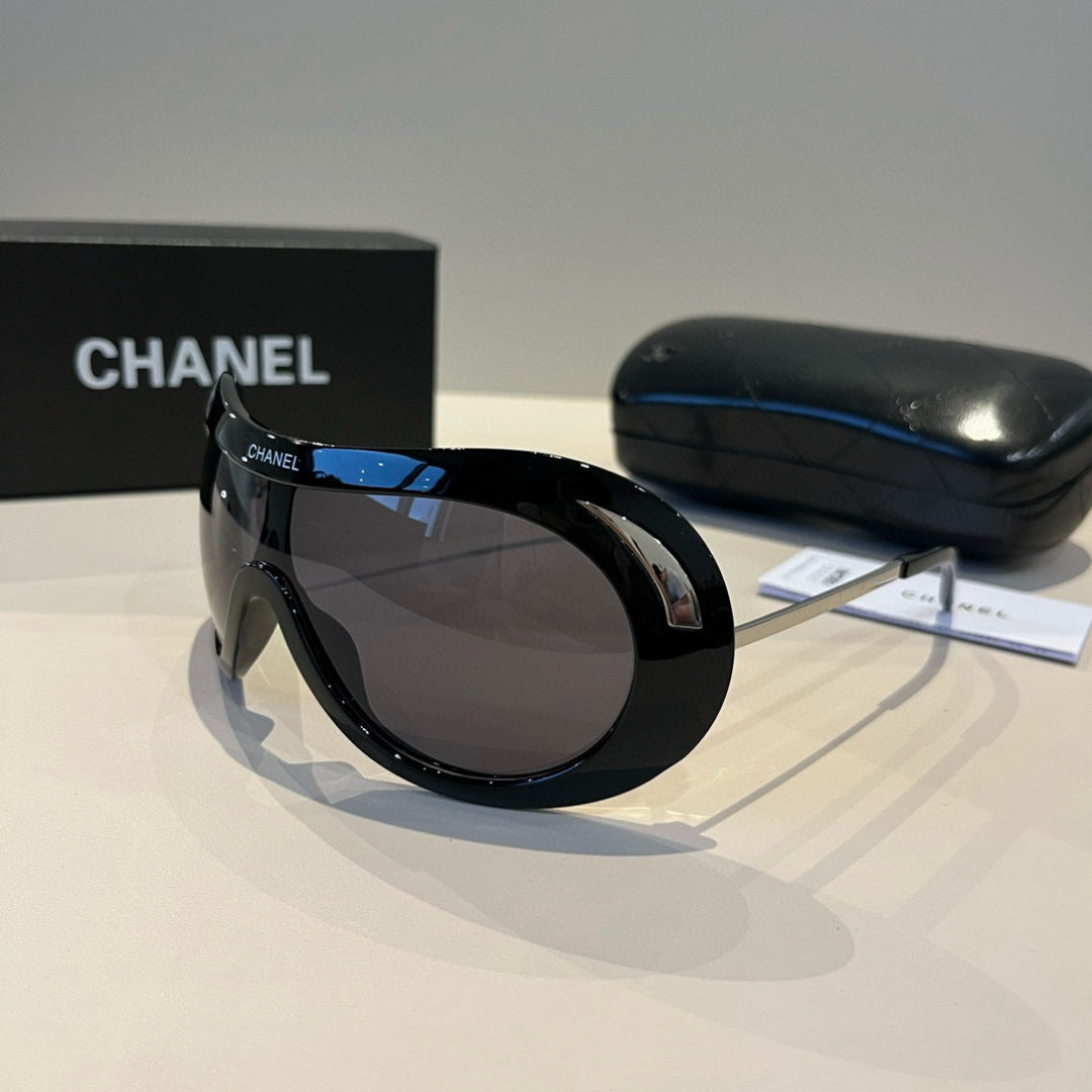 Chanel Fashion Black Lens Sunglasses for Men & Women - 493567 - detail image 3