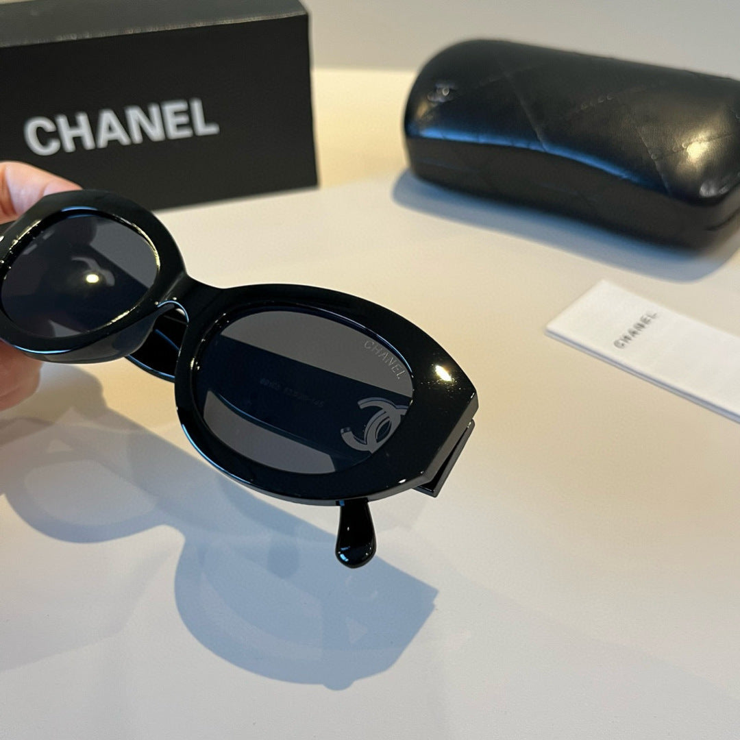Chanel Polarized Fashion Black Lens Sunglasses for Men & Women - 449017 - detail image 6