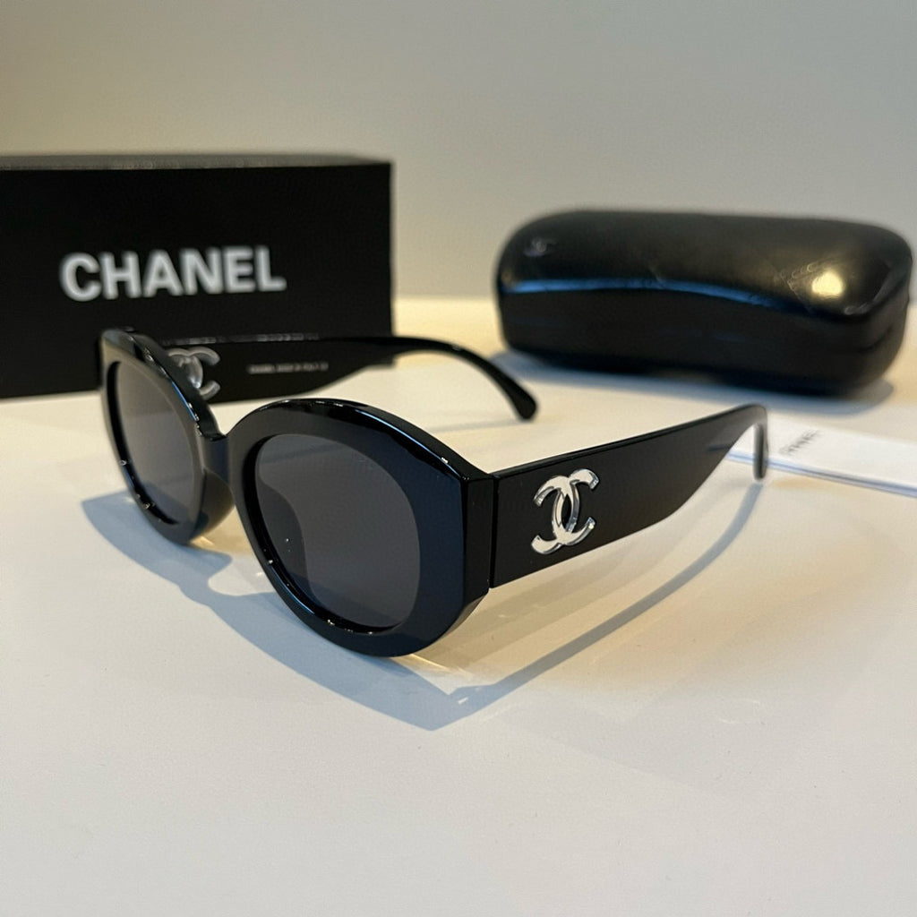 Chanel Polarized Fashion Black Lens Sunglasses for Men & Women - 449017 - detail image 3