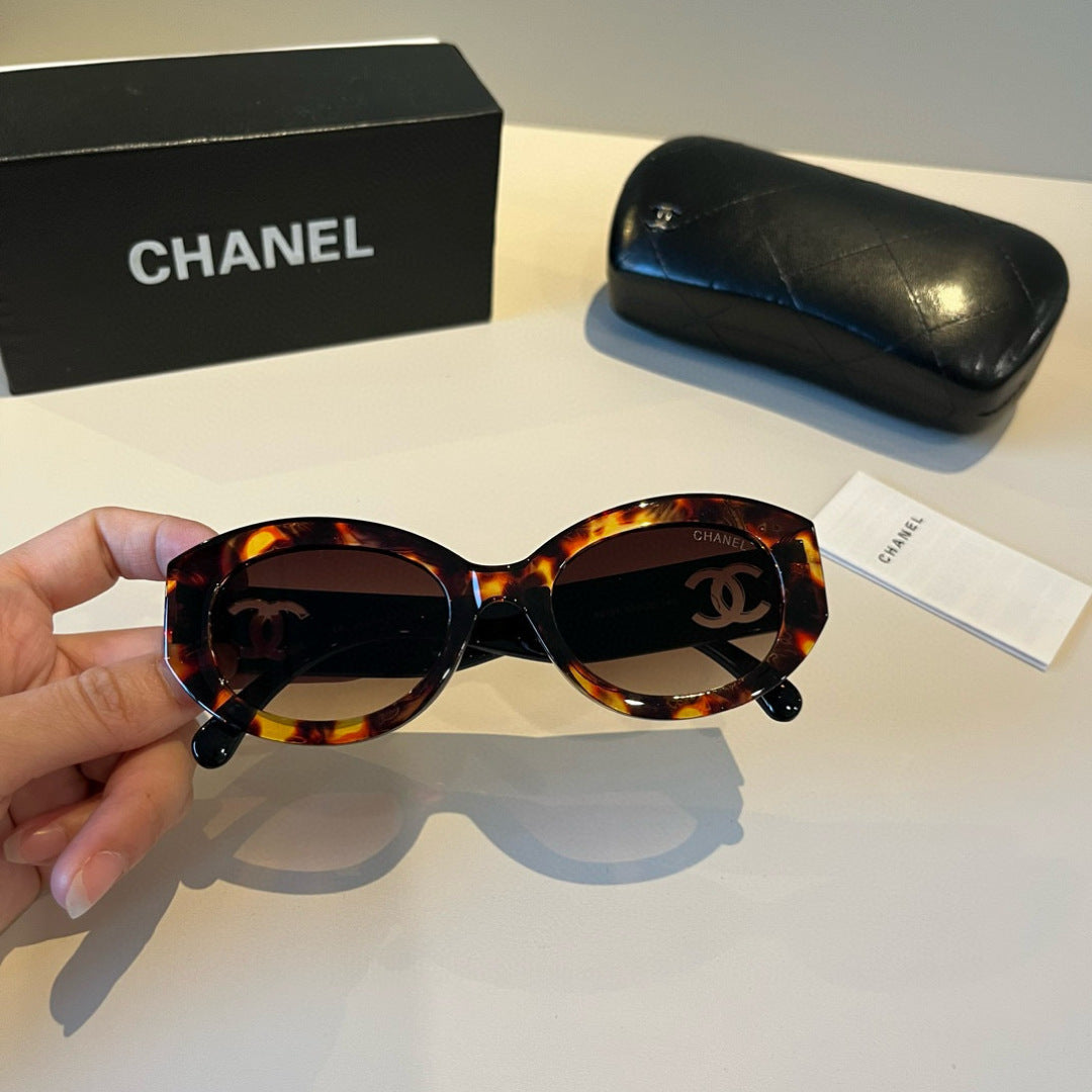 Chanel Polarized Fashion Black Lens Sunglasses for Men & Women - 449018 - detail image 5
