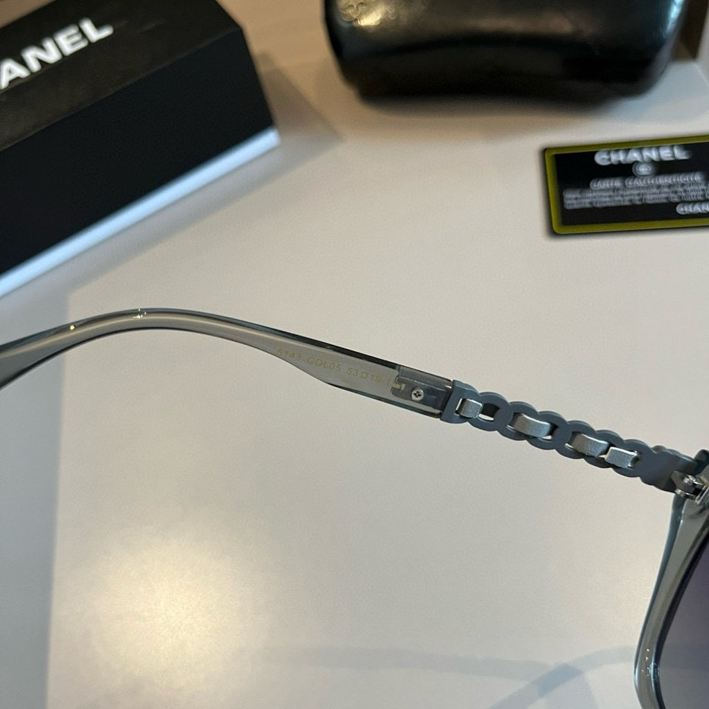 Chanel Oversized Silver Lens Sunglasses for Men & Women - 465163 - detail image 5