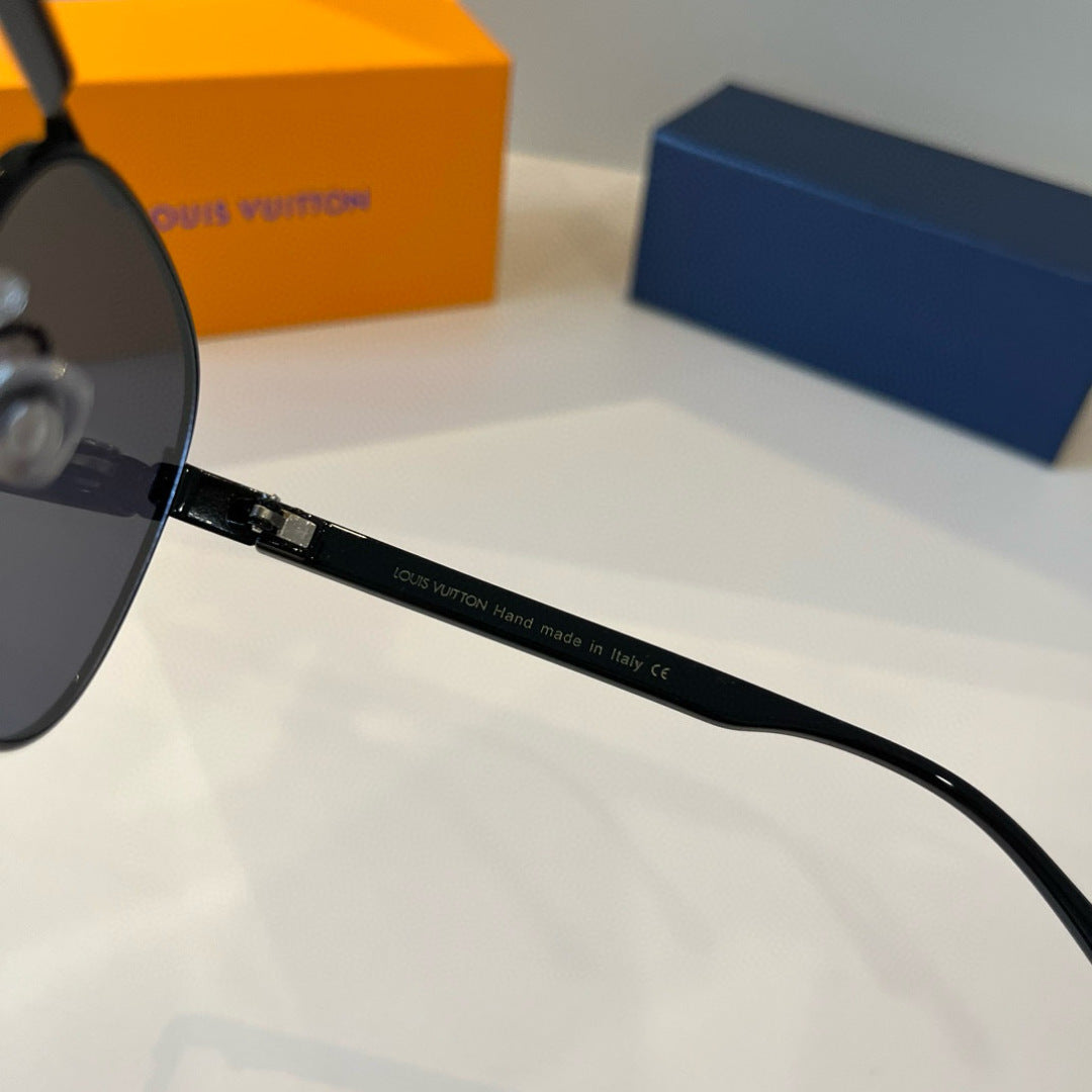 Louis Vuitton Metal Aviator Black Lens Sunglasses for Men & Women - 493099 - detail image 8