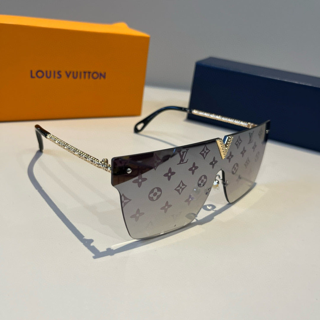 Louis Vuitton Metal Aviator Gray Lens Sunglasses for Men & Women